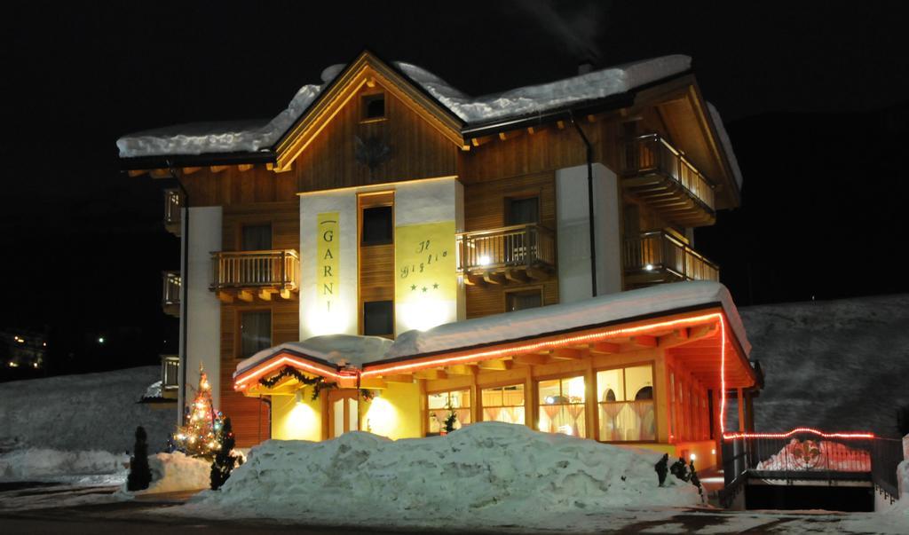 Residence Garni Il Giglio Commezzadura Exterior foto